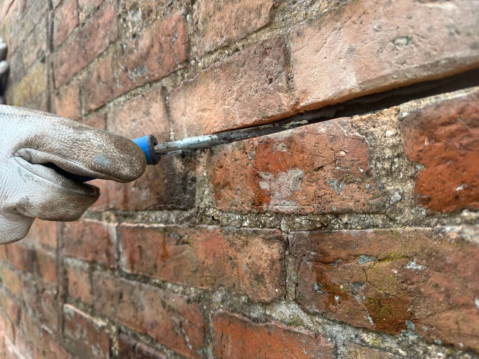 Strucsol Grout Crack Stitch Kit